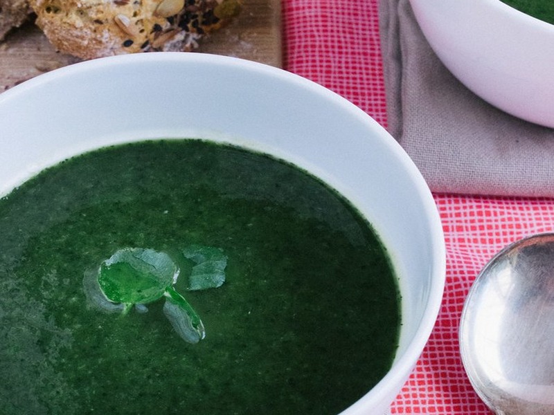 Caldo Verde Funcional com Mandioquinha e Couve Rasgada