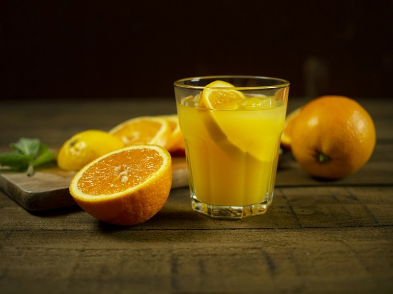 Shot Matinal de Cúrcuma, Limão e Gengibre